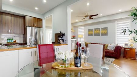 For Lease - 305 Clay stones Street, Newmarket, Ontario - Photo 4