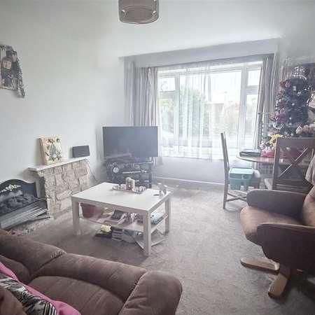 Coppice Avenue, Ferndown, BH22 - Photo 1