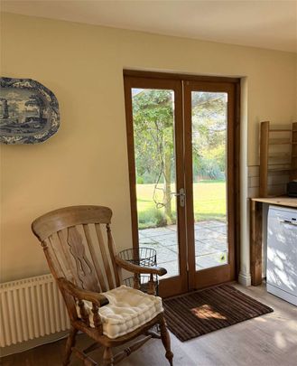 A charming two bedroom country home with great views and fantastic living space. - Photo 1