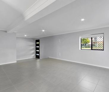 57 MacArthur Crescent, - Photo 6