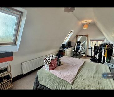 2 bedroom semi-detached house to rent - Photo 2