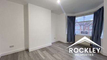 3 bedroom terraced house to rent - Photo 5