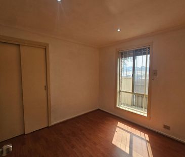 GREAT HOME, GREAT LOCATION - Photo 5