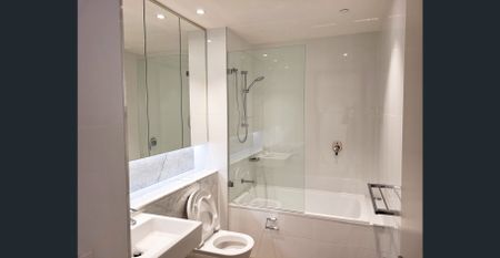 Spacious fully furnished 2 bedroom - Photo 5