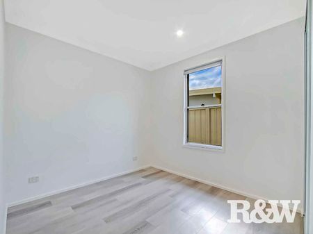 Prime Location - Photo 5