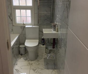 1 bedroom in a house share to rent - Photo 5