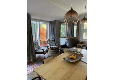 Two bedrooms plus media room in a prime Newtown location - Photo 3