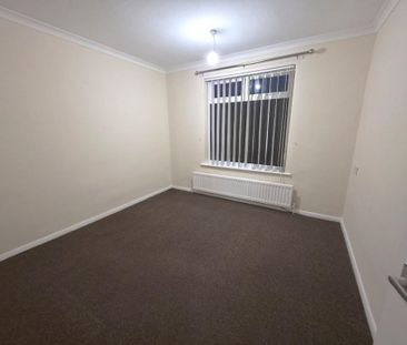 2 bedroom bungalow to rent - Photo 2