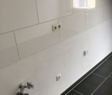 ** Modernisierte 2-Zi-Wohnung in Essen-Holsterhausen sucht neuen Mi... - Photo 3
