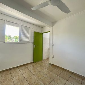 Location Appartement 2 pièces 29m² POINTE A PITRE 97110 - Photo 3