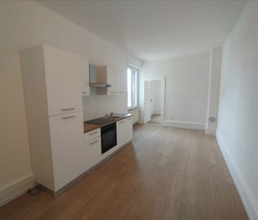 Location Appartement 3 pièces 83m² - Photo 1