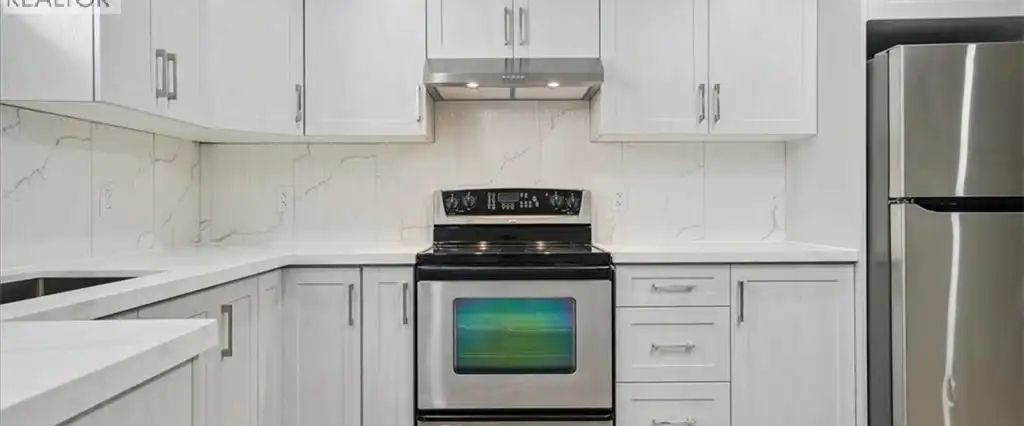 2141 CLEAVER Avenue Unit# LOWER — 2 Bedroom - Photo 1