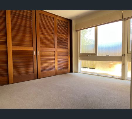 72 Catherine Avenue, Mount Waverley, Vic 3149 - Photo 2
