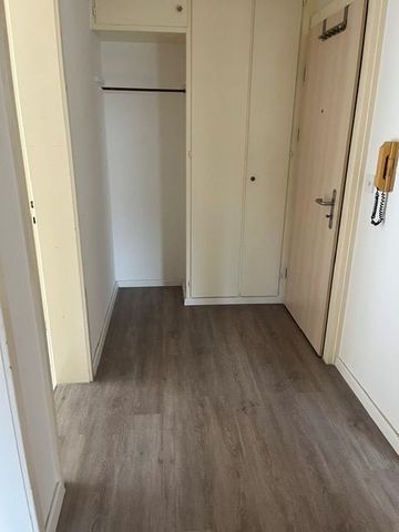schöne und geräumige 2 Zimmer Wohnung - Photo 5