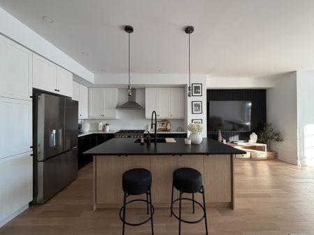 For Lease - 18 Kiernan Crescent, New Tecumseth, Ontario - Photo 4