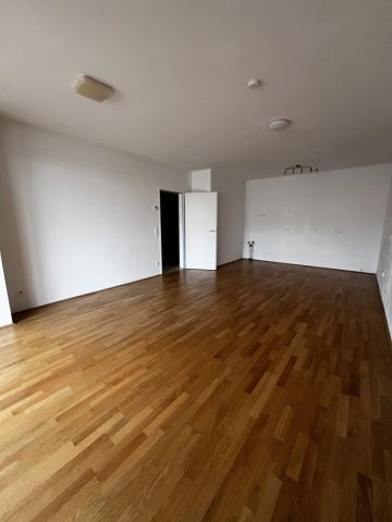 Modernes Wohnen mit Komfort: 2-Zimmer-Wohnung mit Balkon - 3/1/8 - Photo 3