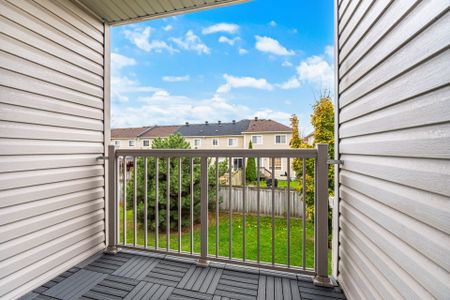 For Lease - 2-38 Petra Way, Whitby, Ontario - Photo 3