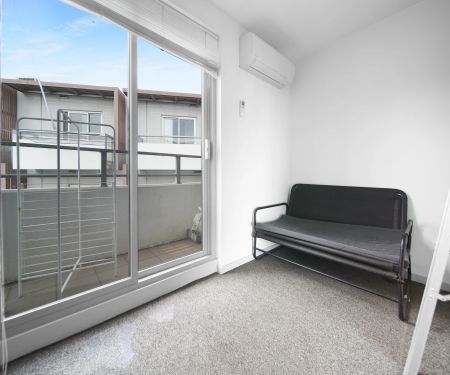 Student Accommodation - move right in! - Photo 4