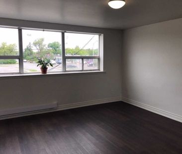 For Lease - 1985 Lawrence Avenue Unit# 1, Toronto, Ontario - Photo 2