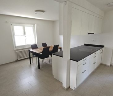 2021 renovierte 3½-Zimmerwohnung mit neuer Küche und modernisiertem... - Photo 4