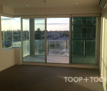 Executive Corner Apartment With River Views - Photo 4