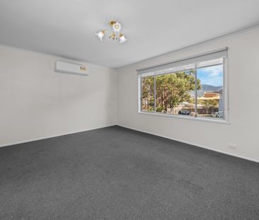 Neat & Tidy Family Home! - Photo 1