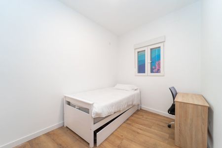 Calle de Tracia, Madrid, Community of Madrid 28037 - Photo 4