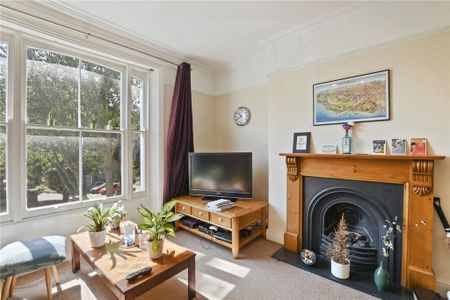 2 bedroom semi-detached house to rent - Photo 4