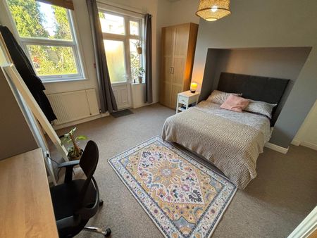 2 Bed Flat, Arncliffe Road, LS16 - Photo 5