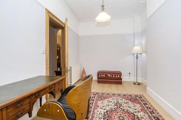 5 bedroom flat to rent - Photo 1