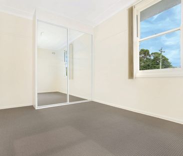 3 BEDROOM FAMILY HOME - WATER USAGE INLCUDED!! - Photo 4