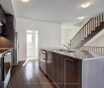 Townhouse For Lease | E8081832 - Photo 4