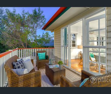 Charming Post-War Home with Modern Comfort in Moorooka - Photo 6