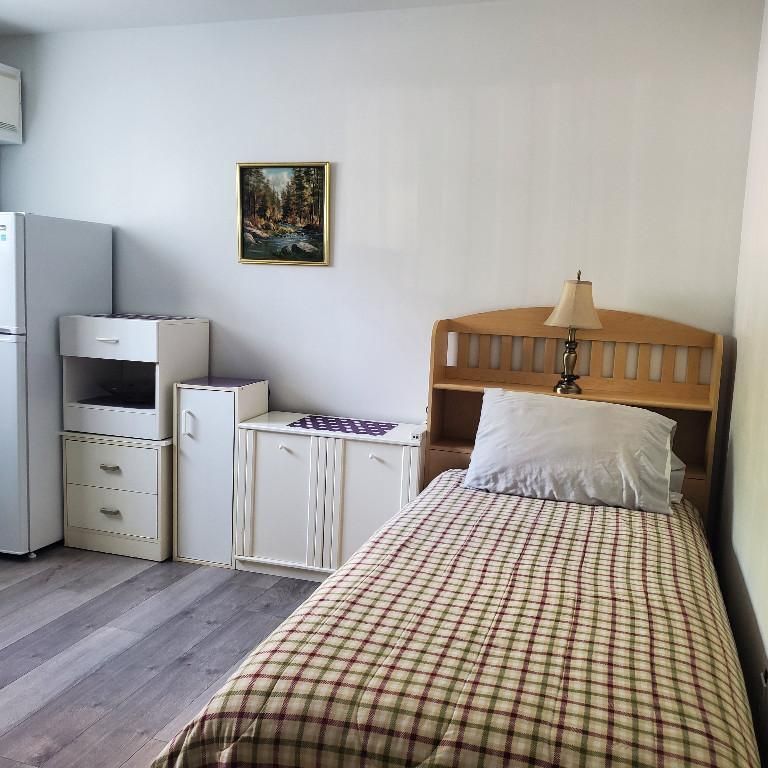 1 pièce et demie à louer - Photo 1
