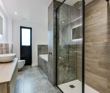 4 bedroom detached house to rent - Photo 4