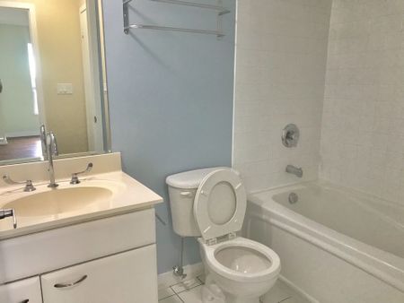 For Lease - 36 Lee Centre Drive Unit# 809, Toronto, Ontario - Photo 3