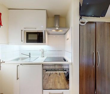 Studio to rent - Photo 5