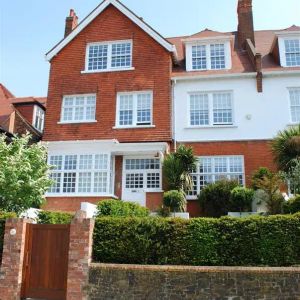 14 Bracknell Gardens, Hampstead, London, NW3 7EB - Photo 3