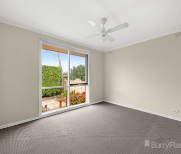 1 Cunningham Crescent, Pakenham, Vic 3810 - Photo 1