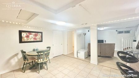 1221 Meadowlands Drive, Parkwood Hills - Fisher glen, Ottawa, ON - Photo 5