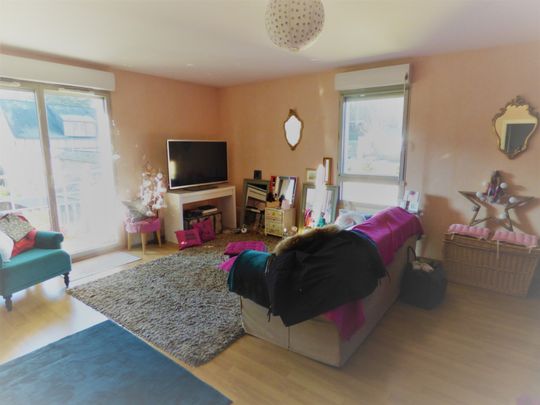 Location Appartement 3 pièces 74m² CLERES 76690 - Photo 1