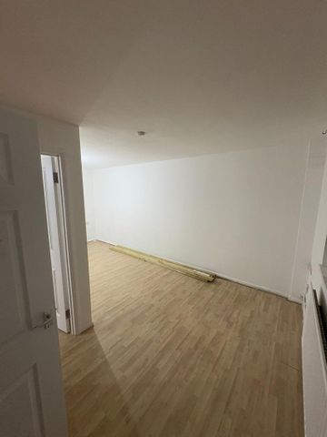 5 bedroom semi-detached house to rent - Photo 5