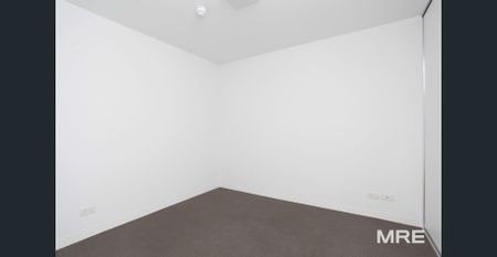 Stylish and Spacious Living - Photo 4