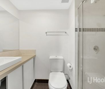 Walking distance to Melbourne University and RMIT! - Photo 1