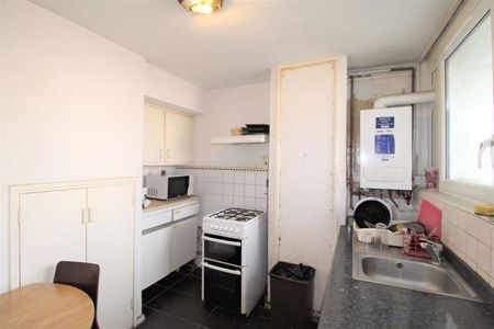 3 bedroom property to rent - Photo 2