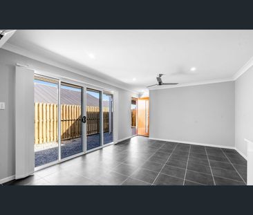 Modern 2 Bedroom Duplex in Ideal Location - Photo 5