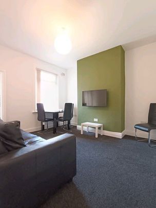 Room in a Shared House, Suffolk Street, M6 - Photo 1