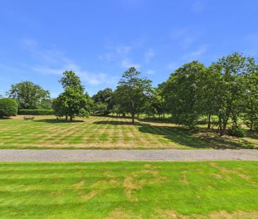 Park Lawn, Farnham Royal,SL2 - Photo 6