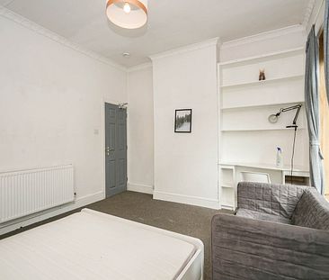 Room in a Shared House, Seaford Road, M6 - Photo 2