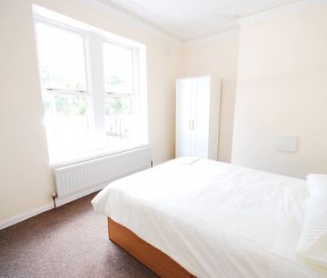 2 Bed - Claremont Road, Spital Tongues - Photo 3